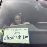 Elizabeth Dy Boutique 3*