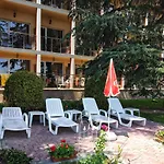 Отель Elizabeth Dy Boutique 3*