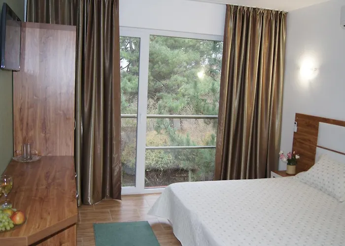 Elizabeth Dy Boutique 3*